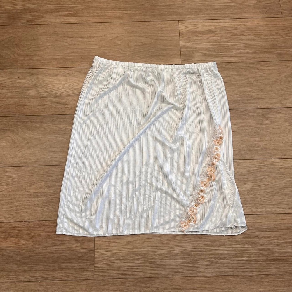 Vintage white satin stripe slip skirt t asymmetrical floral lace appliquรฉ sheer